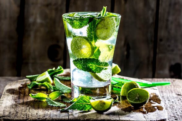 Green tea mint lime - Detox water recipes you must try this summer - Living Style Bits